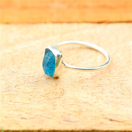 925 Silver Raw Blue Apatite Stone Ring Apatite Gemstone Ring Raw Apatite Ring Ring For Her Rings For Women Gemstone Jewelry